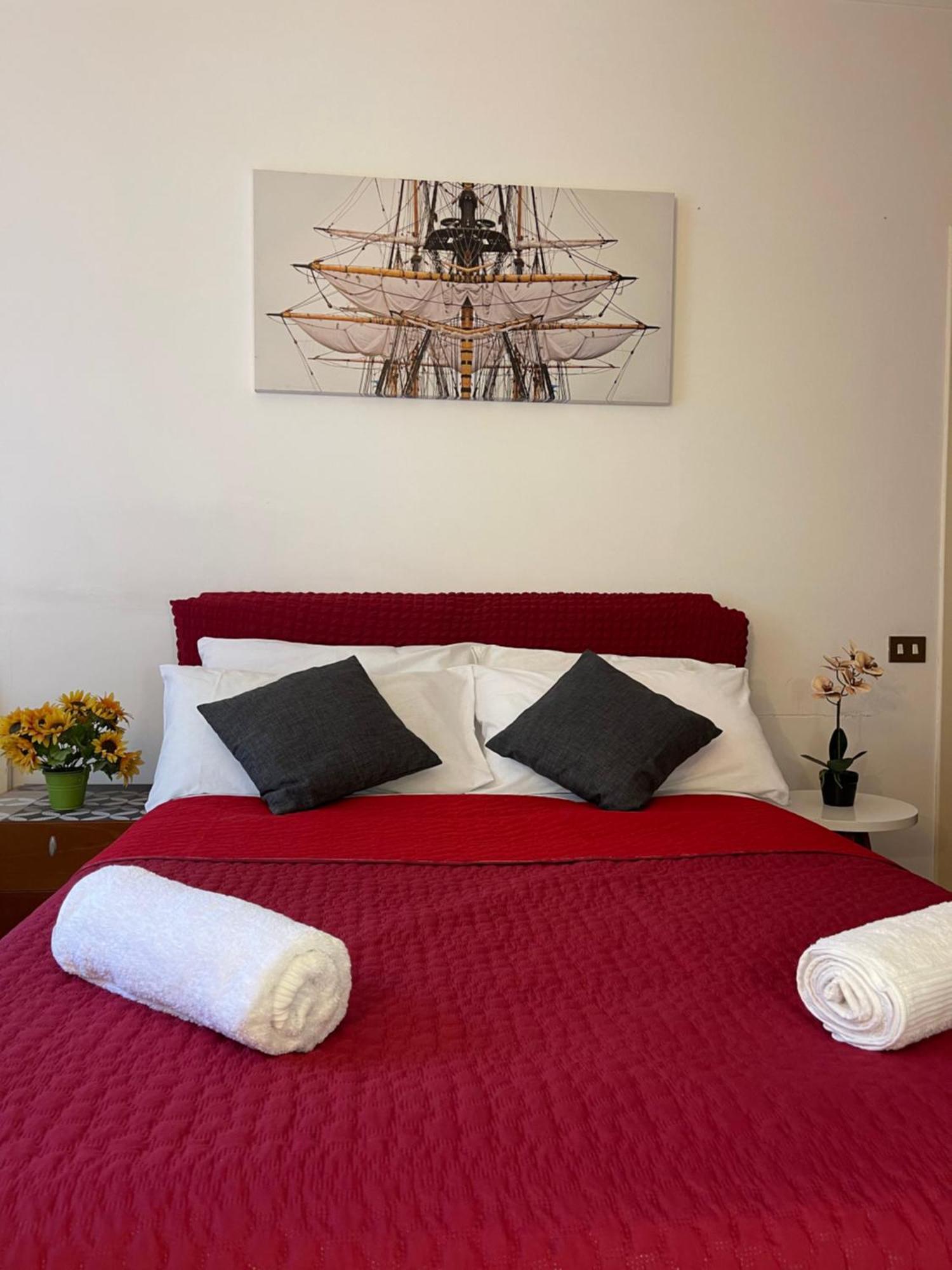 Holiday Colosseum Rome Bed and Breakfast Esterno foto